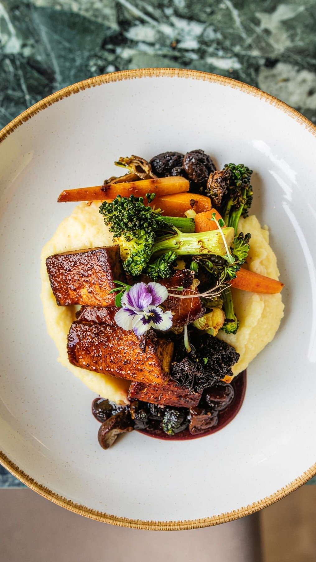 🎭 🌃 Soulful Tempeh Coq au Vin in Rich Port Wine Elegance — aesthetic edit 991