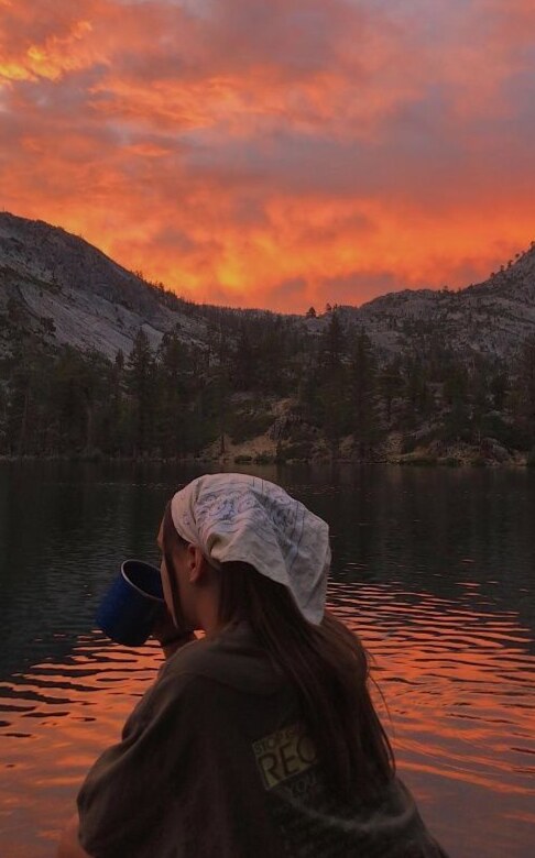 Wanderlust & Soulful Paths: Traveling Alone to Find Your Match — 🗝️ 470
