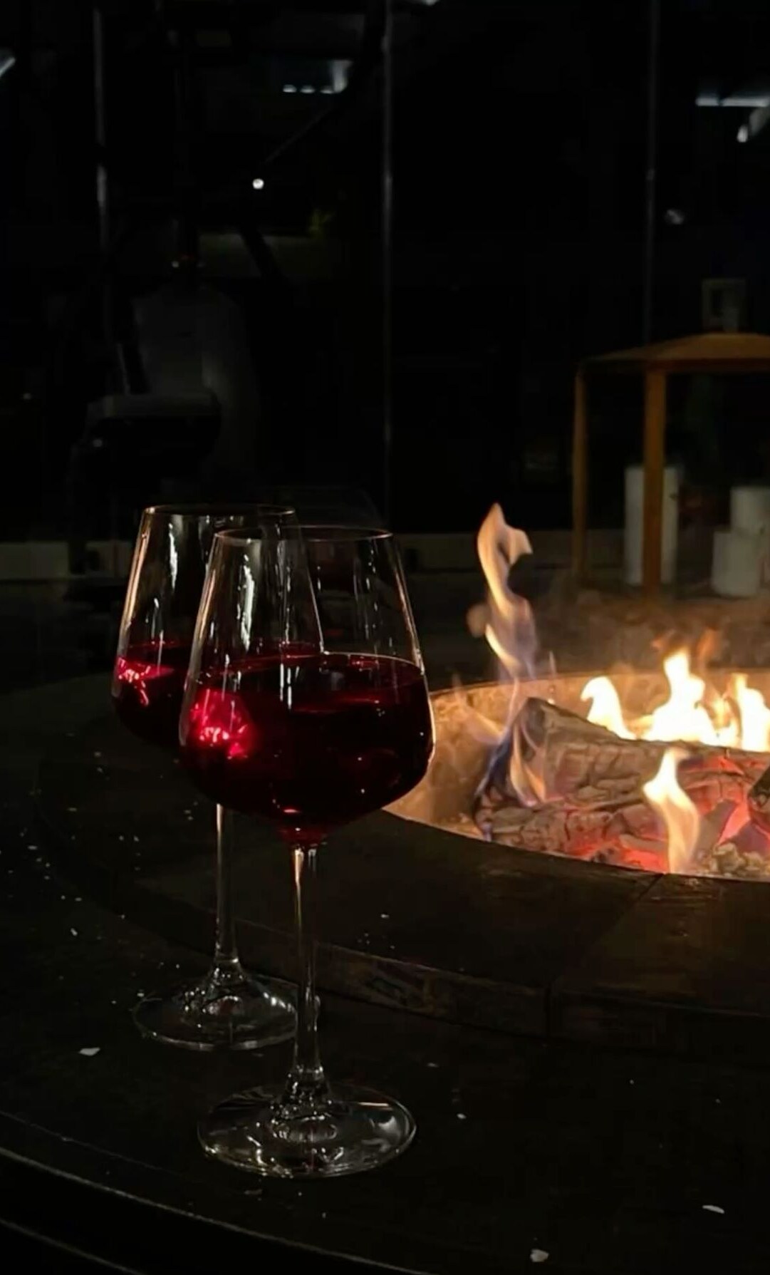 Wine-Drenched Evenings and Fated Encounters — 💋 💕 827